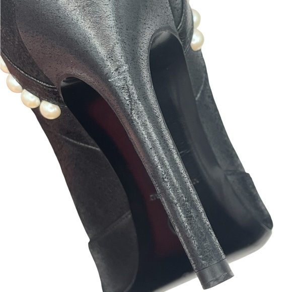 CHANEL Pearl Ankle Boots Black Leather EU 38 US 8 - Picture 4 of 16